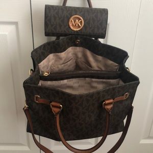Michael Korse purse and wallet